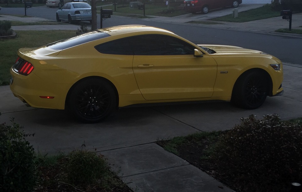 2016 Ford Mustang - photo 2