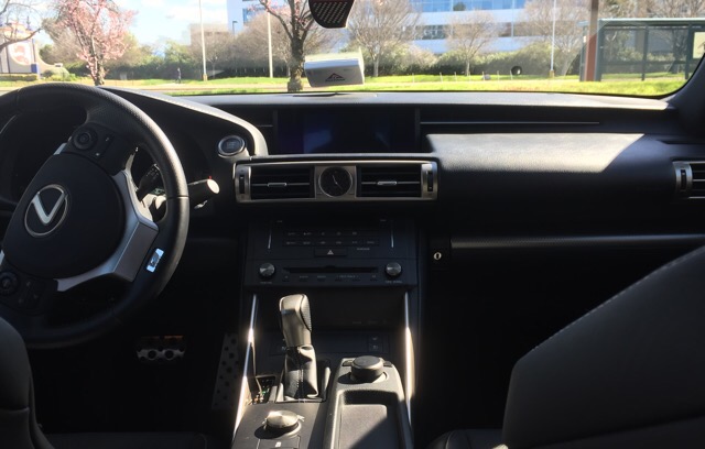 2016 Lexus IS 200t - photo 3
