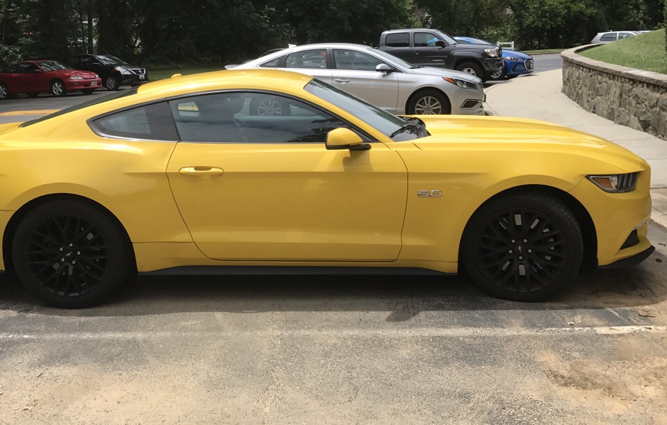 2015 Ford Mustang - photo 3