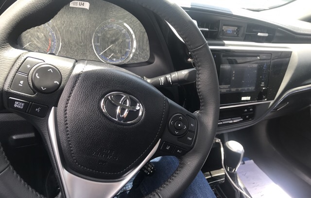 2018 Toyota Corolla - photo 2