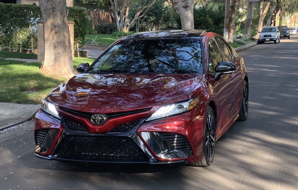 2018 Toyota Camry - photo 0