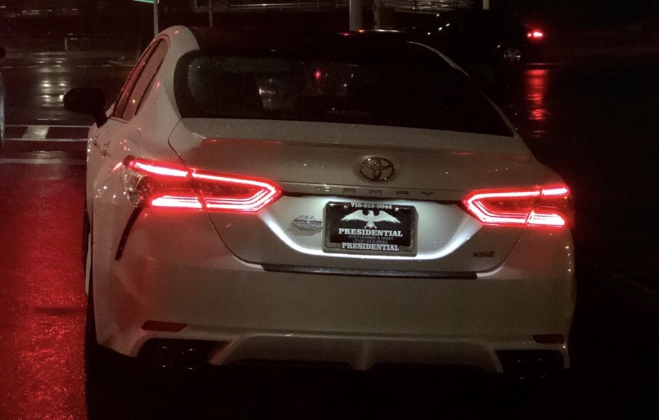2018 Toyota Camry - photo 2