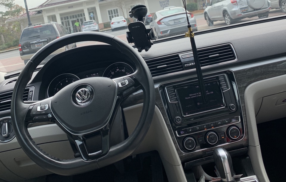 2018 Volkswagen Passat - photo 0