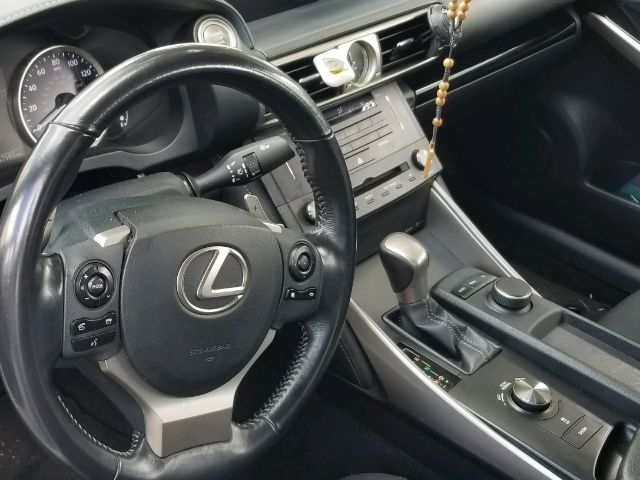 2015 Lexus IS 250 - photo 5