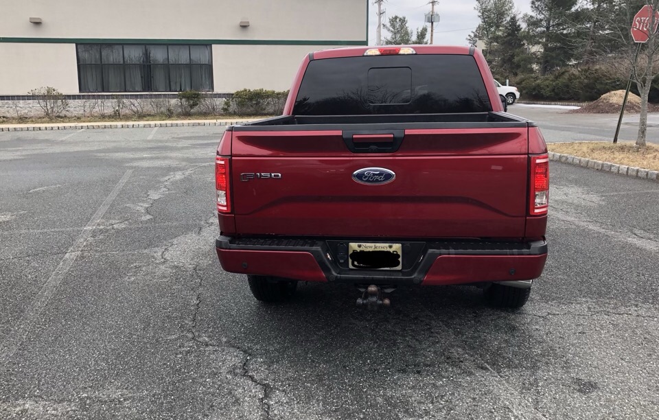 2017 Ford F-150 - photo 2