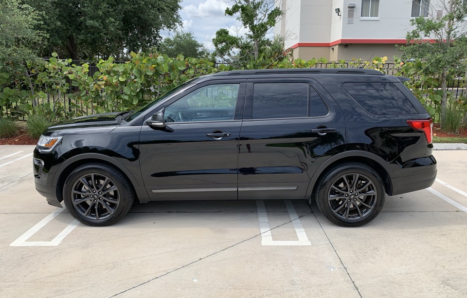 2018 Ford Explorer - photo 1