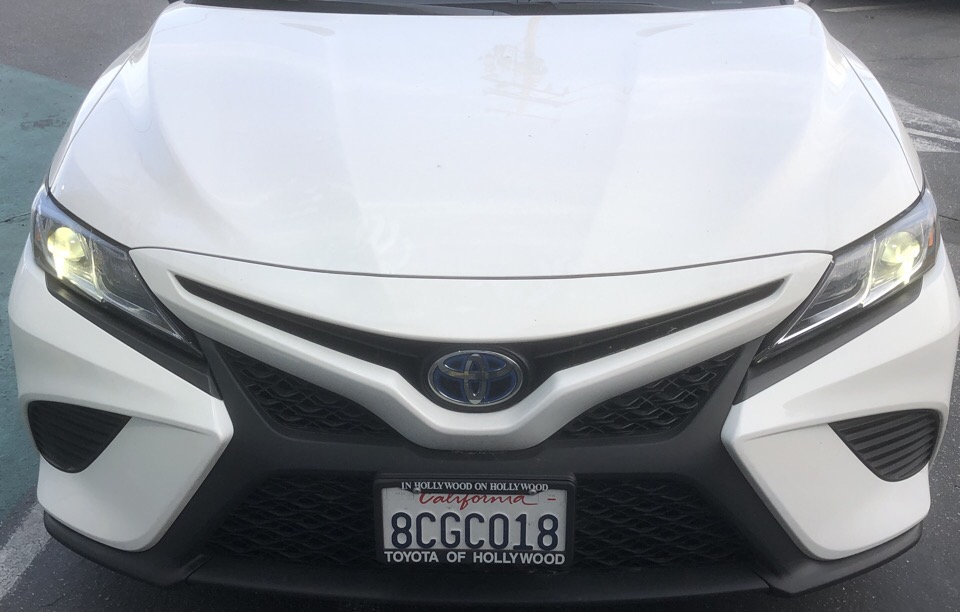 2018 Toyota Camry Hybrid - photo 0
