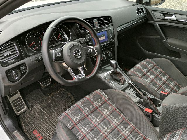 2017 Volkswagen Golf GTI - photo 4