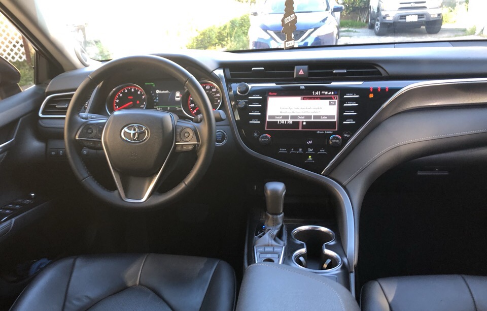 2018 Toyota Camry - photo 8