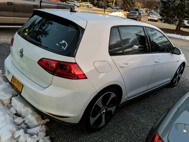 2017 Volkswagen Golf GTI - photo 3