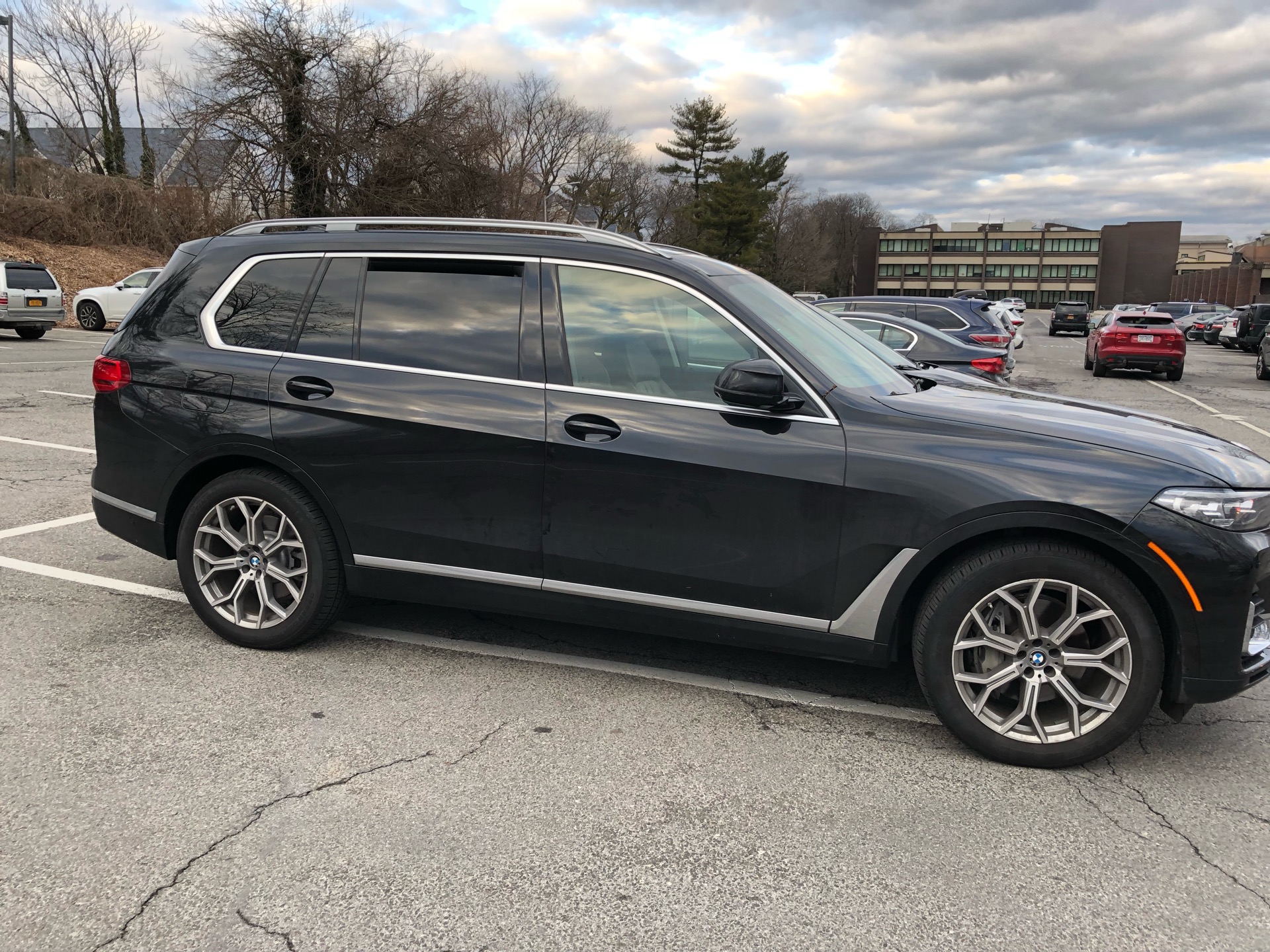 2019 BMW X7 - photo 1