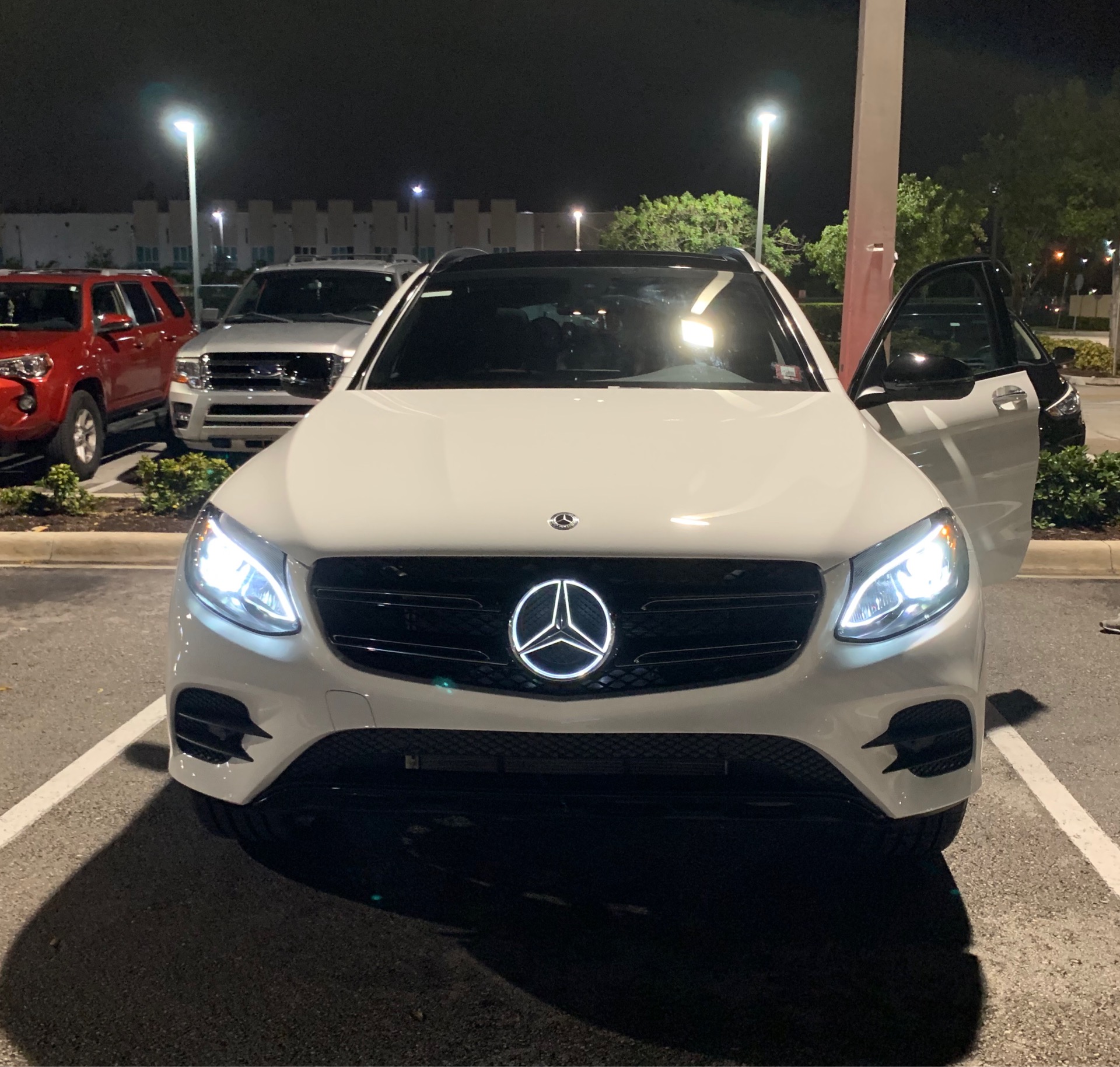 2019 Mercedes-Benz GLC - photo 2