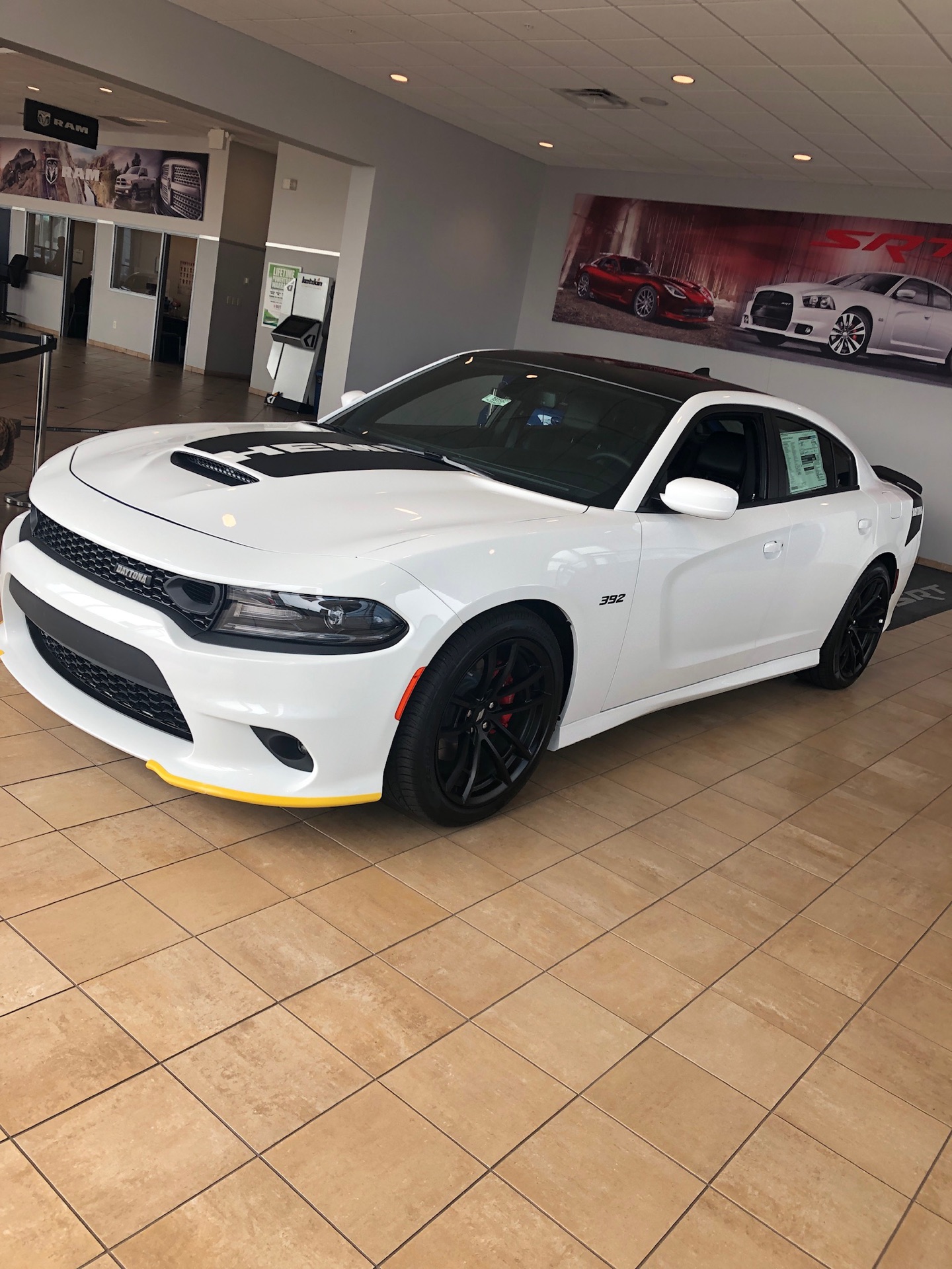 2019 Dodge Charger - photo 4