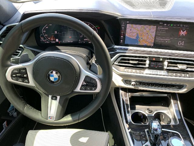 2020 BMW X7 - photo 6