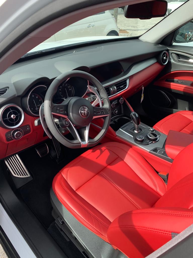 2019 Alfa Romeo Stelvio - photo 2