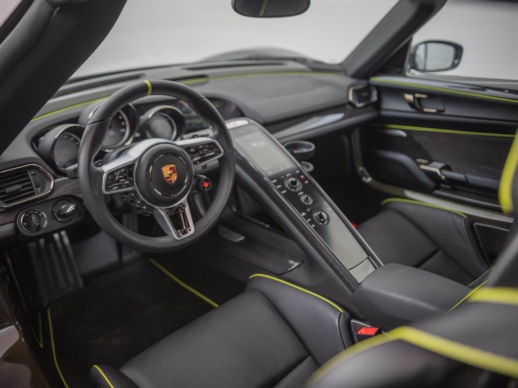 2015 Porsche 918 Spyder - photo 4