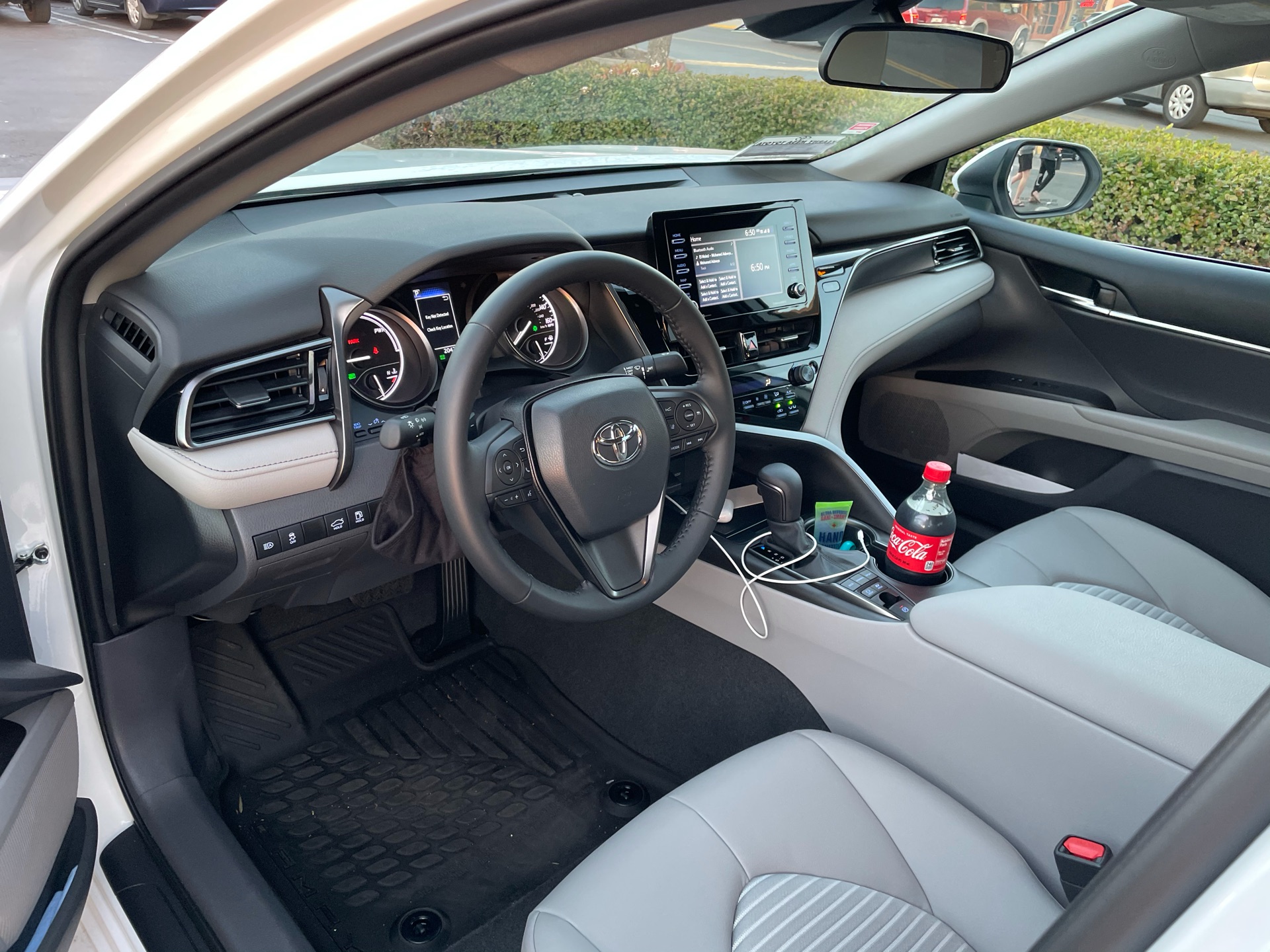 2021 Toyota Camry Hybrid - photo 3