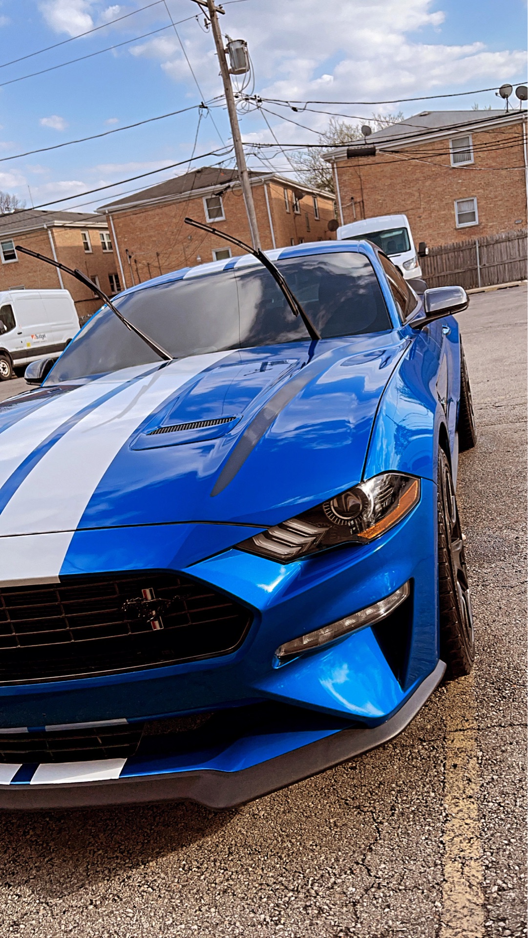 2020 Ford Mustang - photo 2