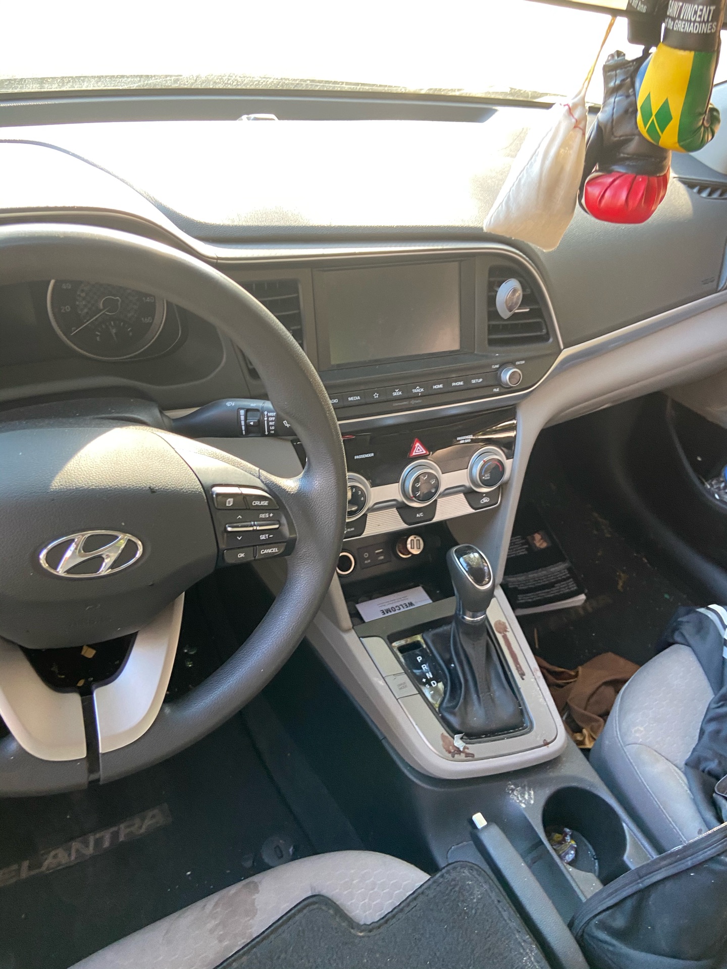 2019 Hyundai Elantra - photo 2