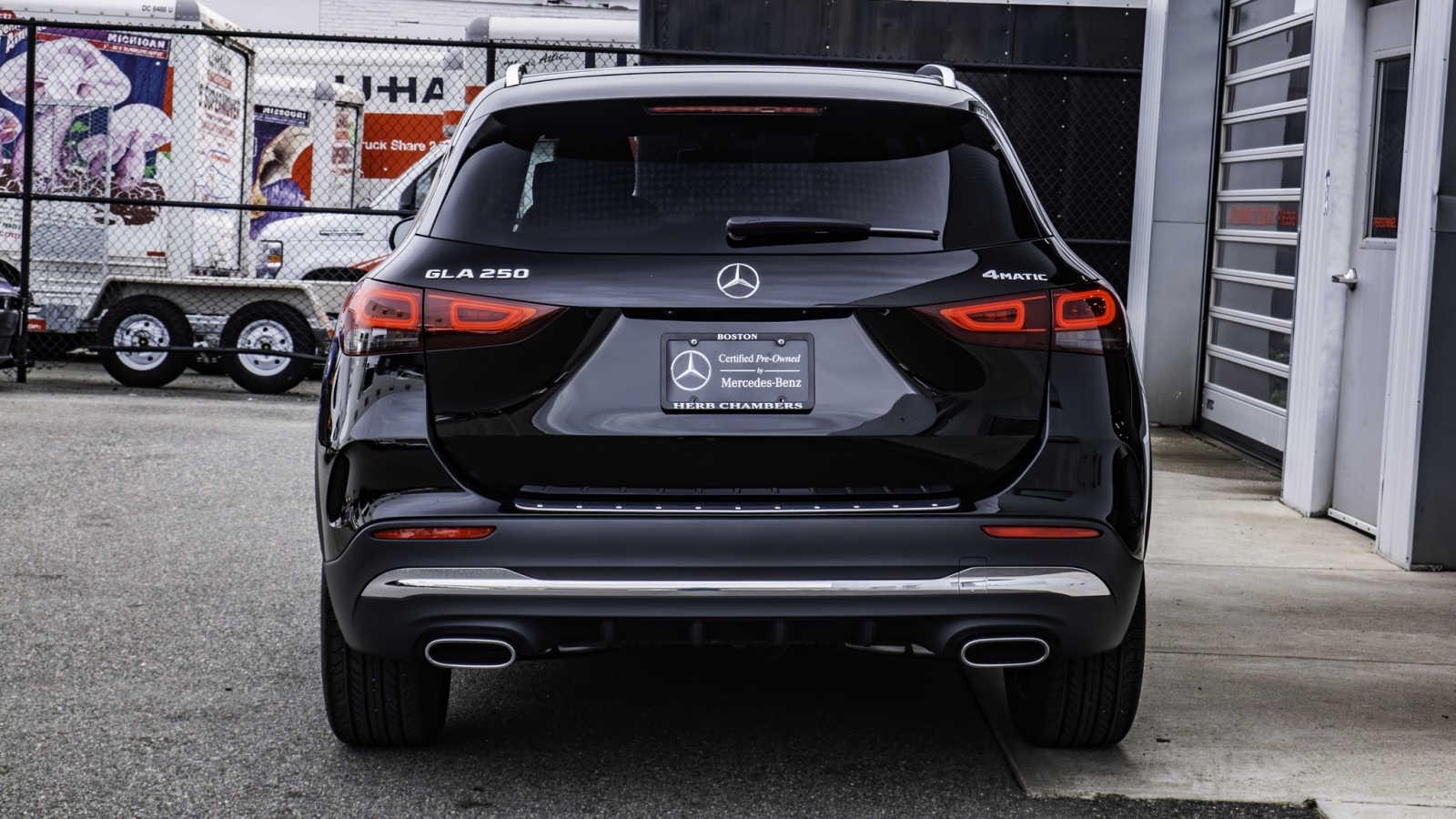 2023 Mercedes-Benz GLA - photo 2